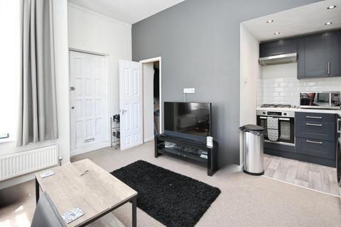 1 bedroom apartment for sale, Surrey Road, Bournemouth, BH4