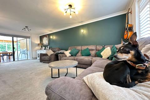 3 bedroom semi-detached house for sale, Duncan Rise, Halstead CO9