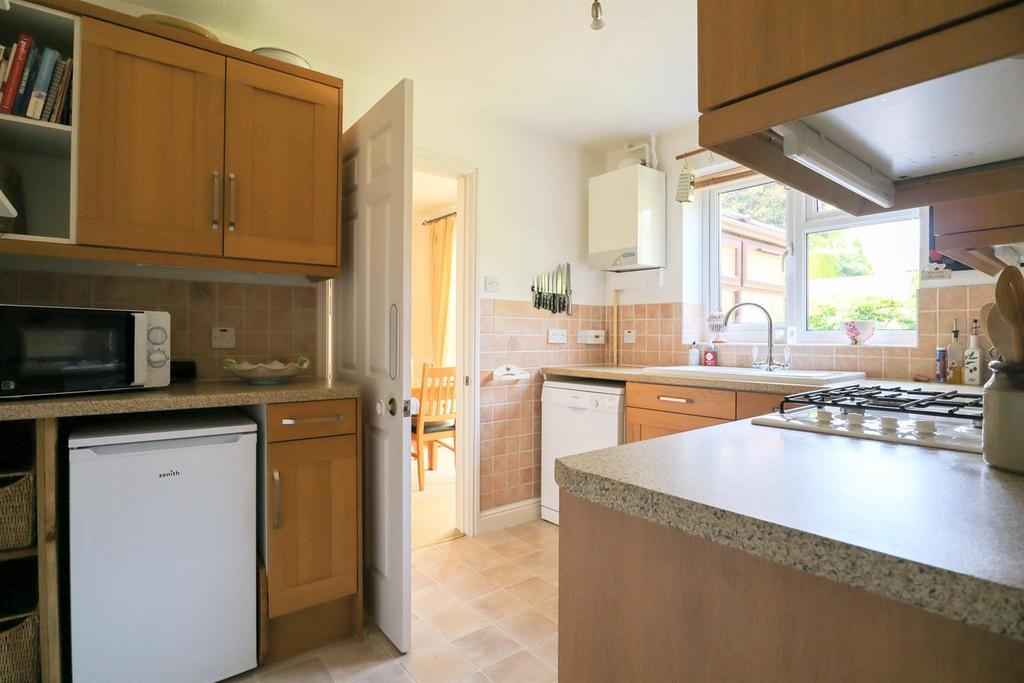 Kitchen (3).jpg