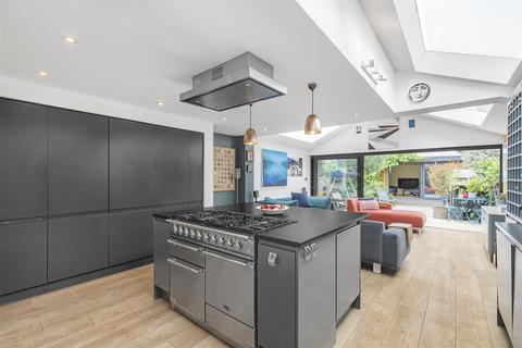 4 bedroom terraced house for sale, Manor Road, Richmond, TW9