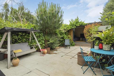 4 bedroom terraced house for sale, Manor Road, Richmond, TW9