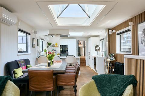 4 bedroom houseboat for sale, St Mary’s Wandsworth Pier, Battersea, SW11