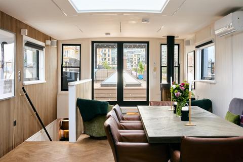 4 bedroom houseboat for sale, St Mary’s Wandsworth Pier, Battersea, SW11