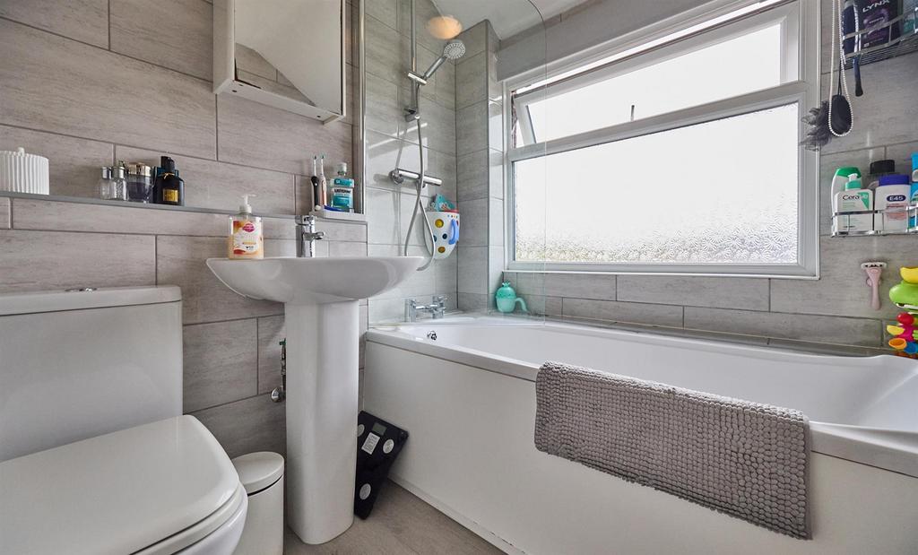Family bathroom to rear