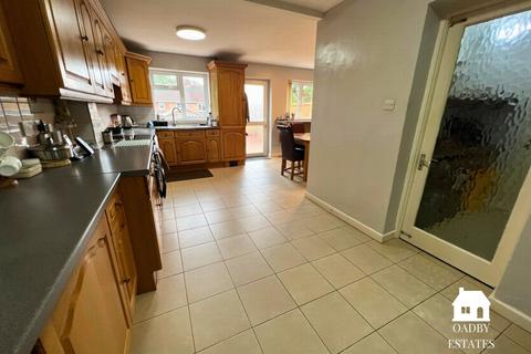 4 bedroom detached house for sale, Fulbeck Avenue, Evington, LE5