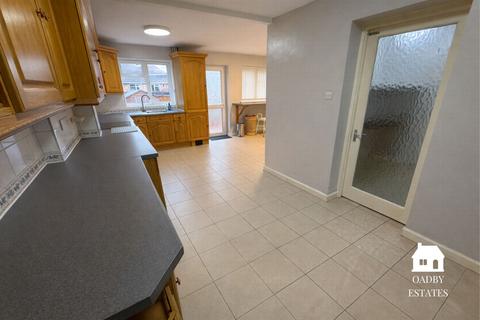 4 bedroom detached house for sale, Fulbeck Avenue, Evington, LE5