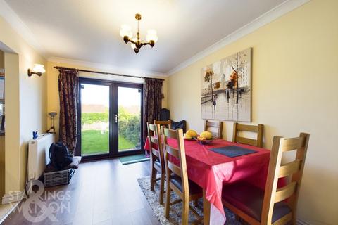 4 bedroom detached house for sale, Breydon Drive North, Costessey, Norwich