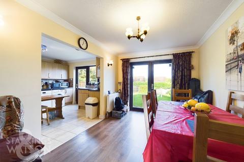 4 bedroom detached house for sale, Breydon Drive North, Costessey, Norwich