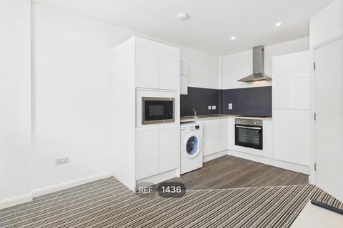 1 bedroom apartment to rent, Centre Court, Paragon Street, HU1 3PW