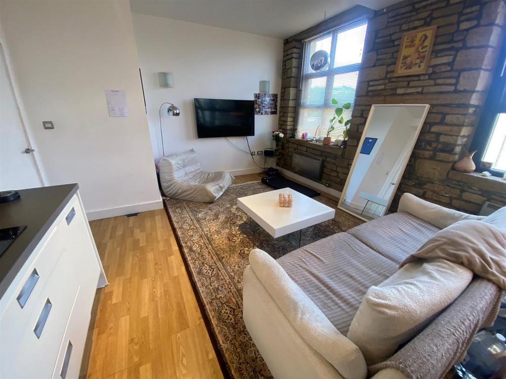 Living area.jpg