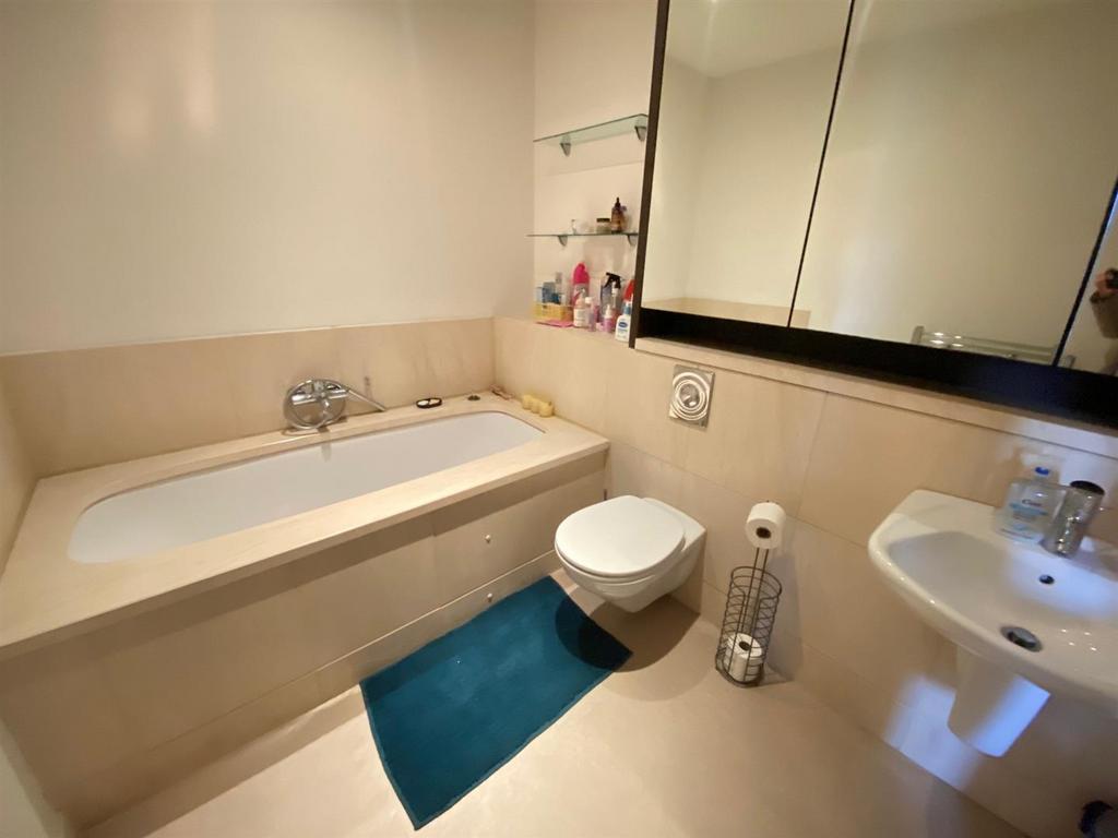 Bathroom.jpg