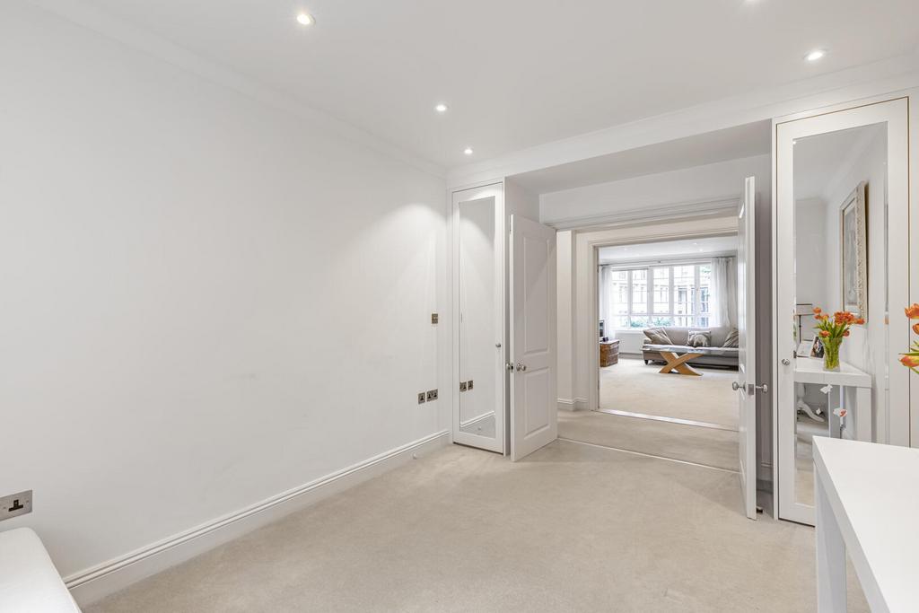 Bedroom/Reception 2