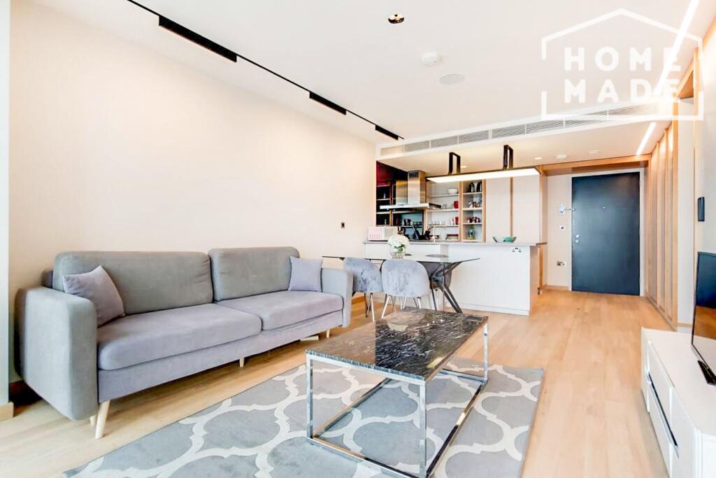 Livingroominterior17497232061749777287.jpg