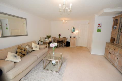3 bedroom end of terrace house for sale, Kemp Court, Bagshot
