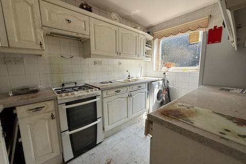 3 bedroom flat for sale, 4 Dunsmore, The Hoe, Watford, Hertfordshire, WD19 5AU
