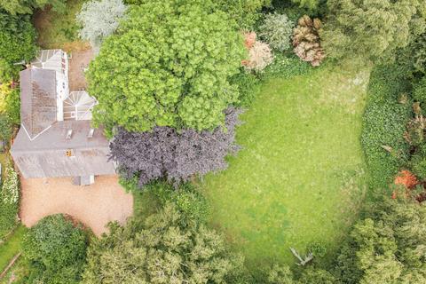 6 bedroom detached house for sale, Chain Free in Wendling