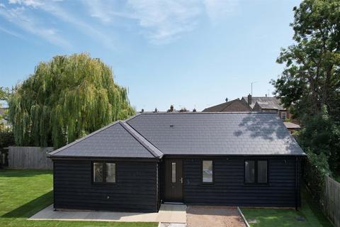 undefined, Park Avenue, Newmarket CB8