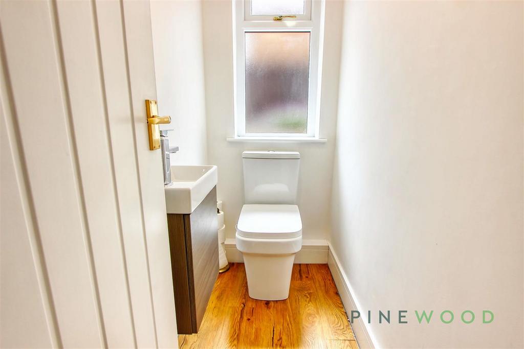 Ground floor wc