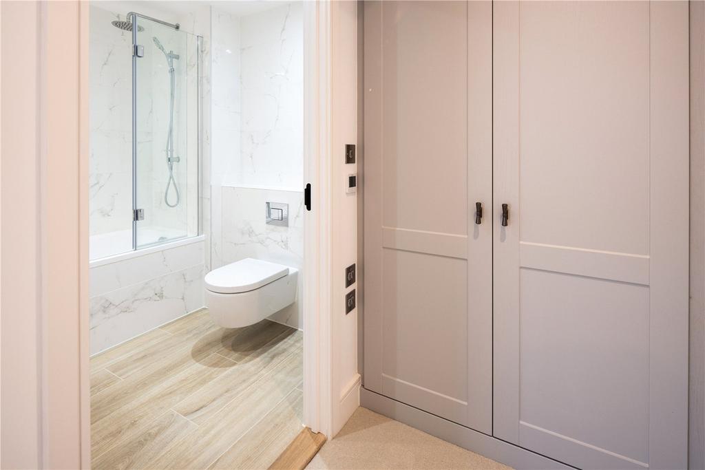 Bedroom 1 En Suite