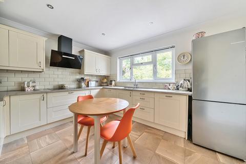 18 Beechwood Close, Chandler's Ford, Eastleigh, SO53 5PB