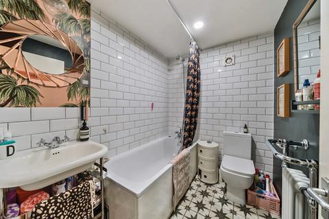 19a Tivoli Road, London, N8 8RE