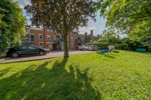 19a Tivoli Road, London, N8 8RE