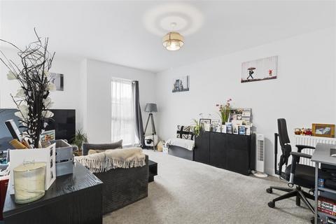 4 bedroom semi-detached house for sale, Grays Crescent, Newhaven