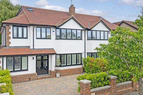 12 Baldocks Road, Theydon Bois, Epping, CM16 7EB