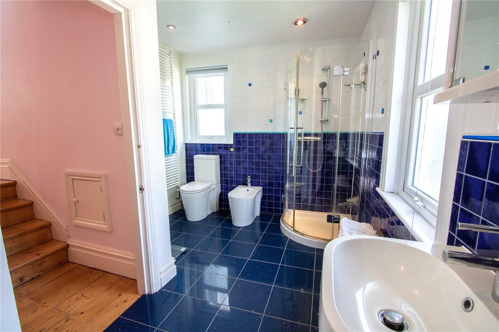 Family Shower Room