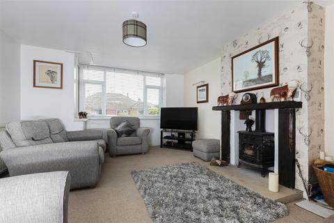 3 bedroom semi-detached house for sale, Wyverne Road, Huddersfield HD7
