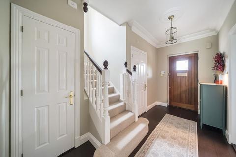 2 Hine Close, Coulsdon, CR5 1RN