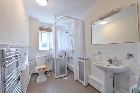 2 bedroom retirement property for sale, Sherwood Gardens, Henley-On-Thames