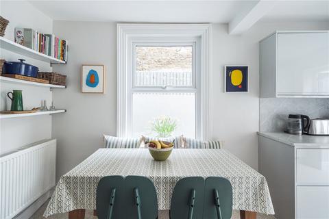 4 bedroom terraced house for sale, Ballater Road, London, SW2