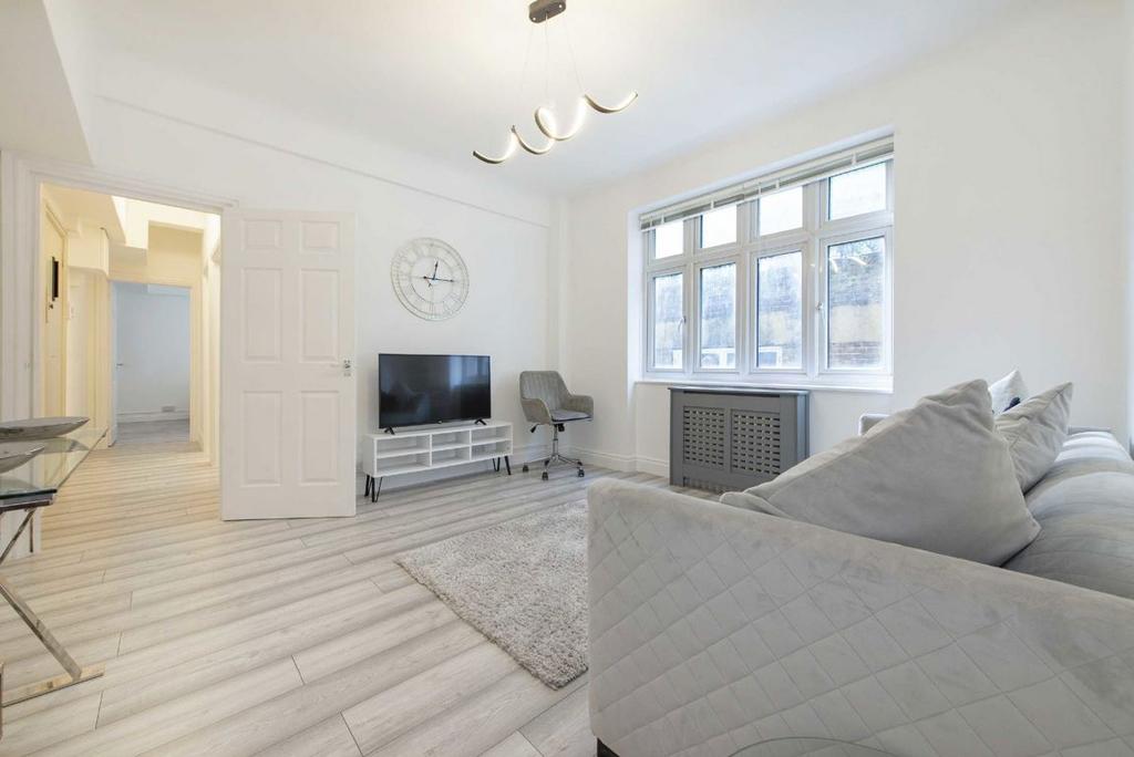 Apartment in London - View 3