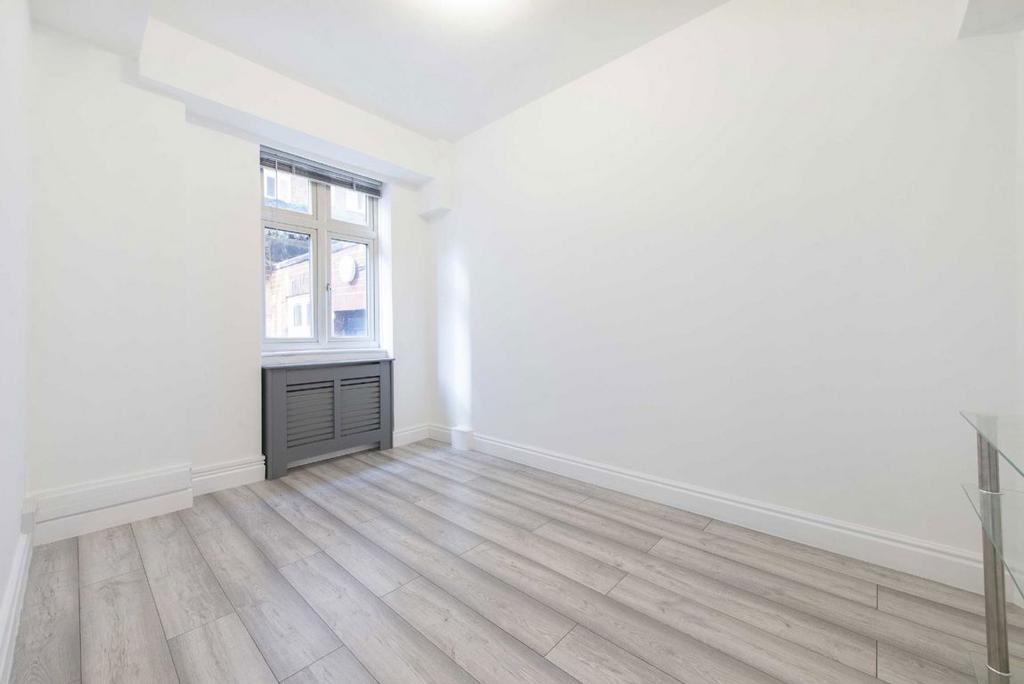 Apartment in London - More