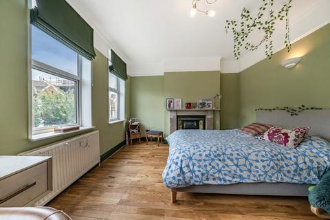 undefined, Tamworth Street, Fulham, London, SW6