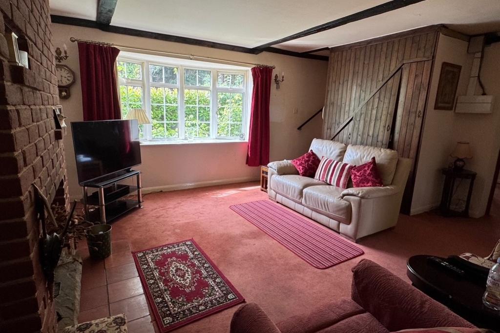 Lounge Left
