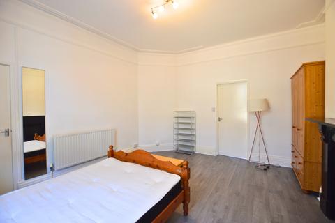 undefined, Inglewood Terrace, Leeds LS6