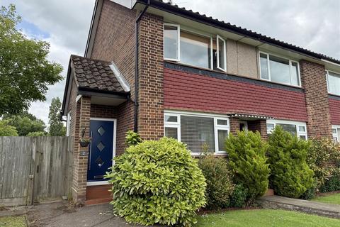 2 Cedar Close, Borehamwood, WD6 2ED