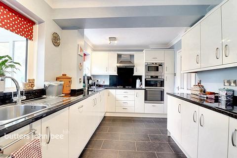 3 bedroom detached house for sale, Burnell Road, Telford