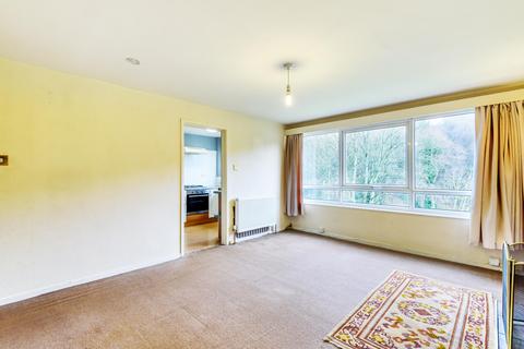 2 bedroom flat to rent, Gledhow Court, Leeds, West Yorkshire, LS7