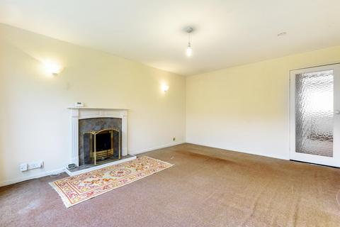 2 bedroom flat to rent, Gledhow Court, Leeds, West Yorkshire, LS7