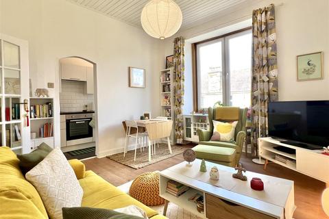 97b Appin Crescent, Dunfermline, KY12 7QT