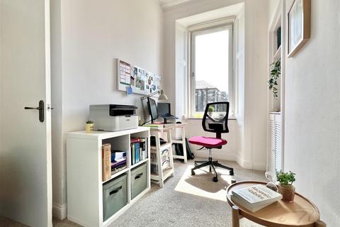 97b Appin Crescent, Dunfermline, KY12 7QT