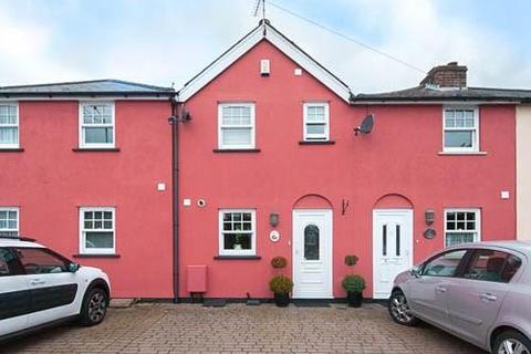 2 bedroom cottage to rent, Brentwood Road, Brentwood