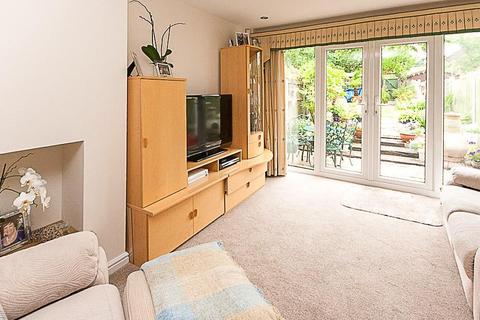 2 bedroom cottage to rent, Brentwood Road, Brentwood
