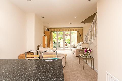 2 bedroom cottage to rent, Brentwood Road, Brentwood