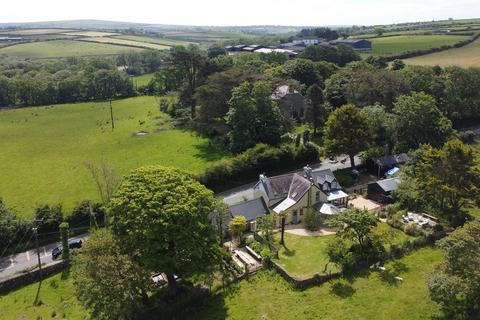 4 bedroom cottage for sale, The Old Farmhouse, Panteg, Manorowen