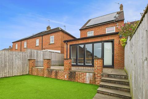 3 bedroom semi-detached house for sale, 9, Gilling Way Malton, YO17 7LQ