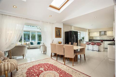 5 bedroom semi-detached house for sale, Farrar Lane, Leeds LS16